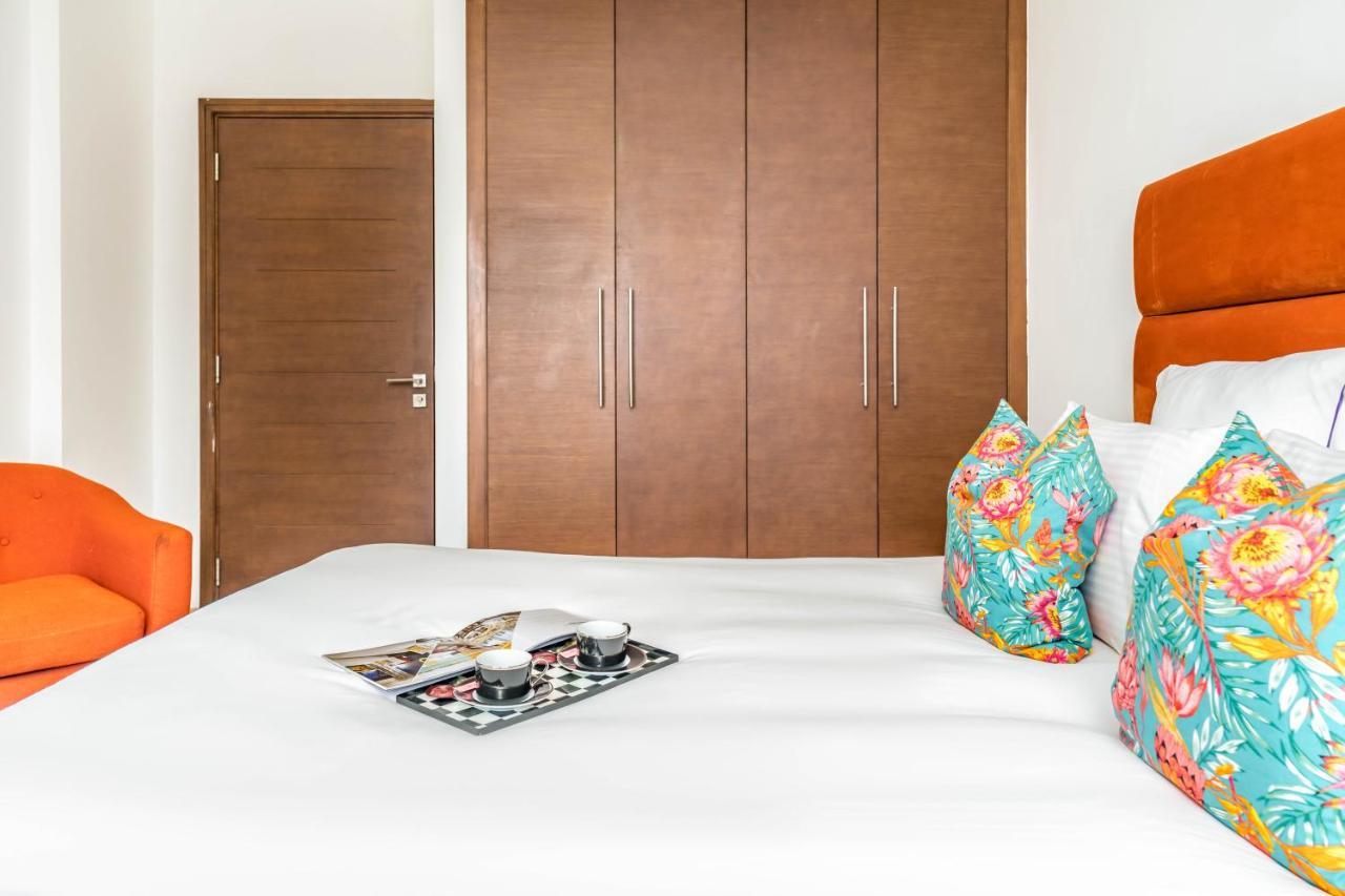 Dream Inn Apartments- West Wharf Tower Canal View 迪拜 外观 照片