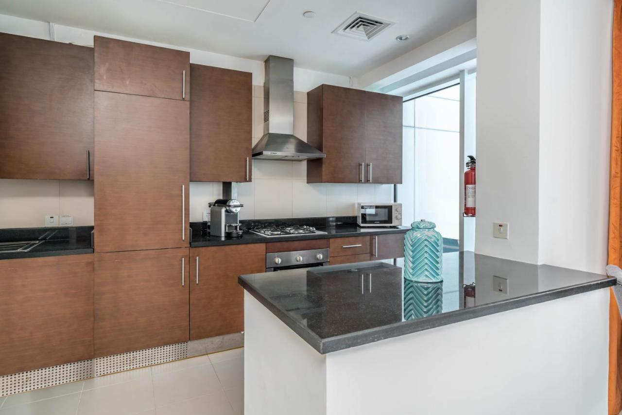 Dream Inn Apartments- West Wharf Tower Canal View 迪拜 外观 照片