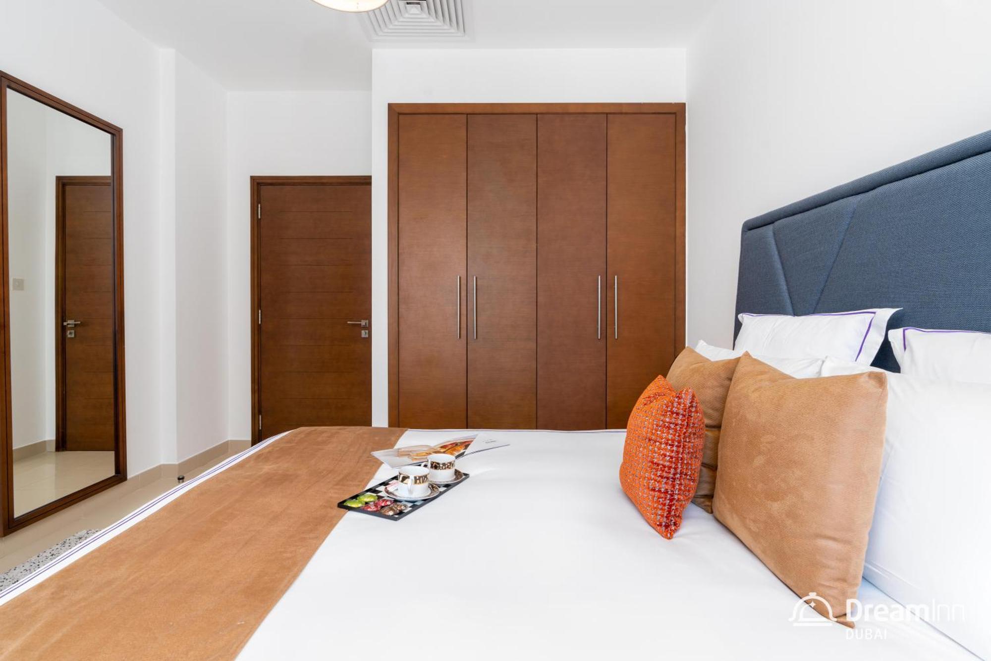 Dream Inn Apartments- West Wharf Tower Canal View 迪拜 外观 照片